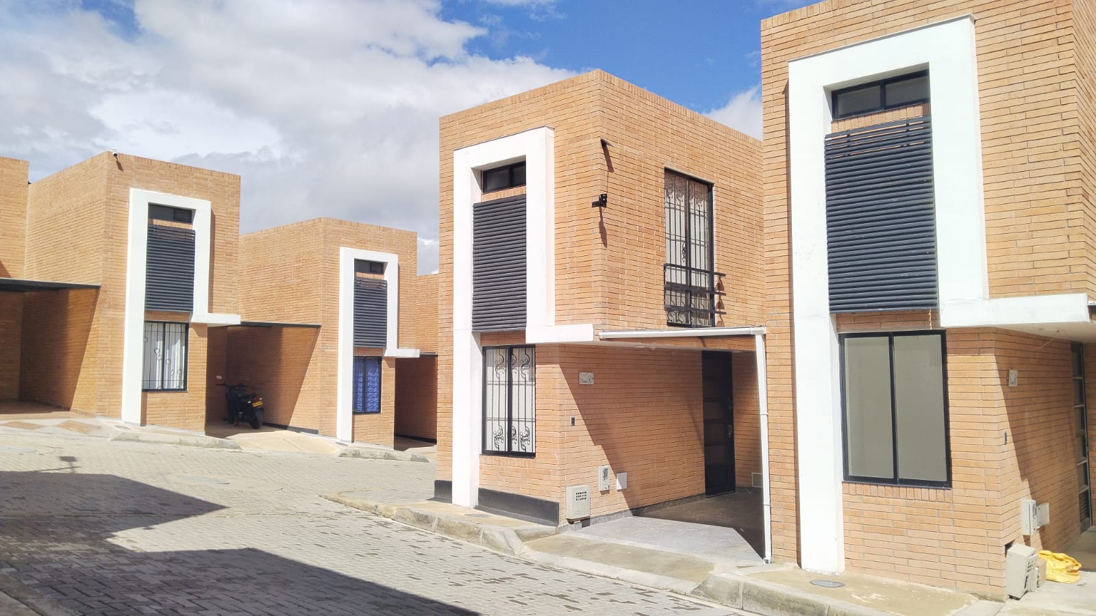 WhatsApp Image 2025-03-18 at 11.47.33 AM (2)