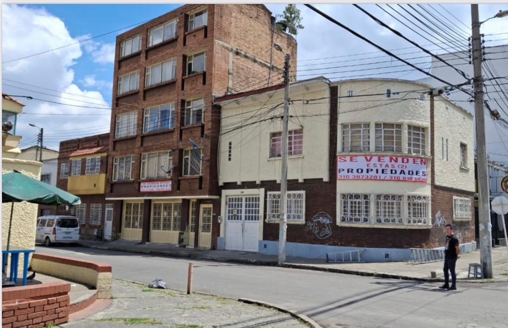 Edificio y Casa en Venta, frente a la U. Nacional Bogotá.