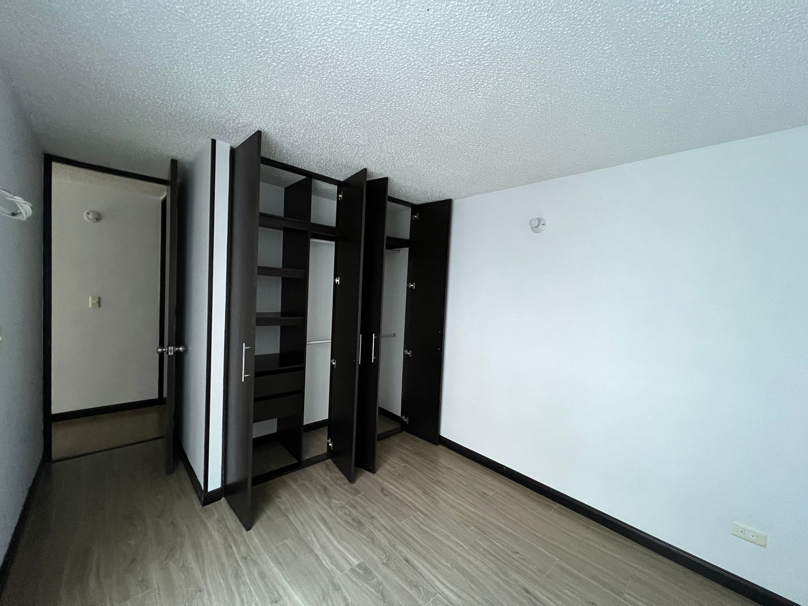 66ed738e-092c-4381-a75f-20dab7b15d59