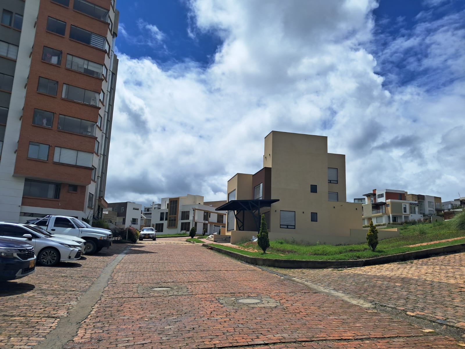 ad0ef216-558c-47c0-8249-5642104a7ca1