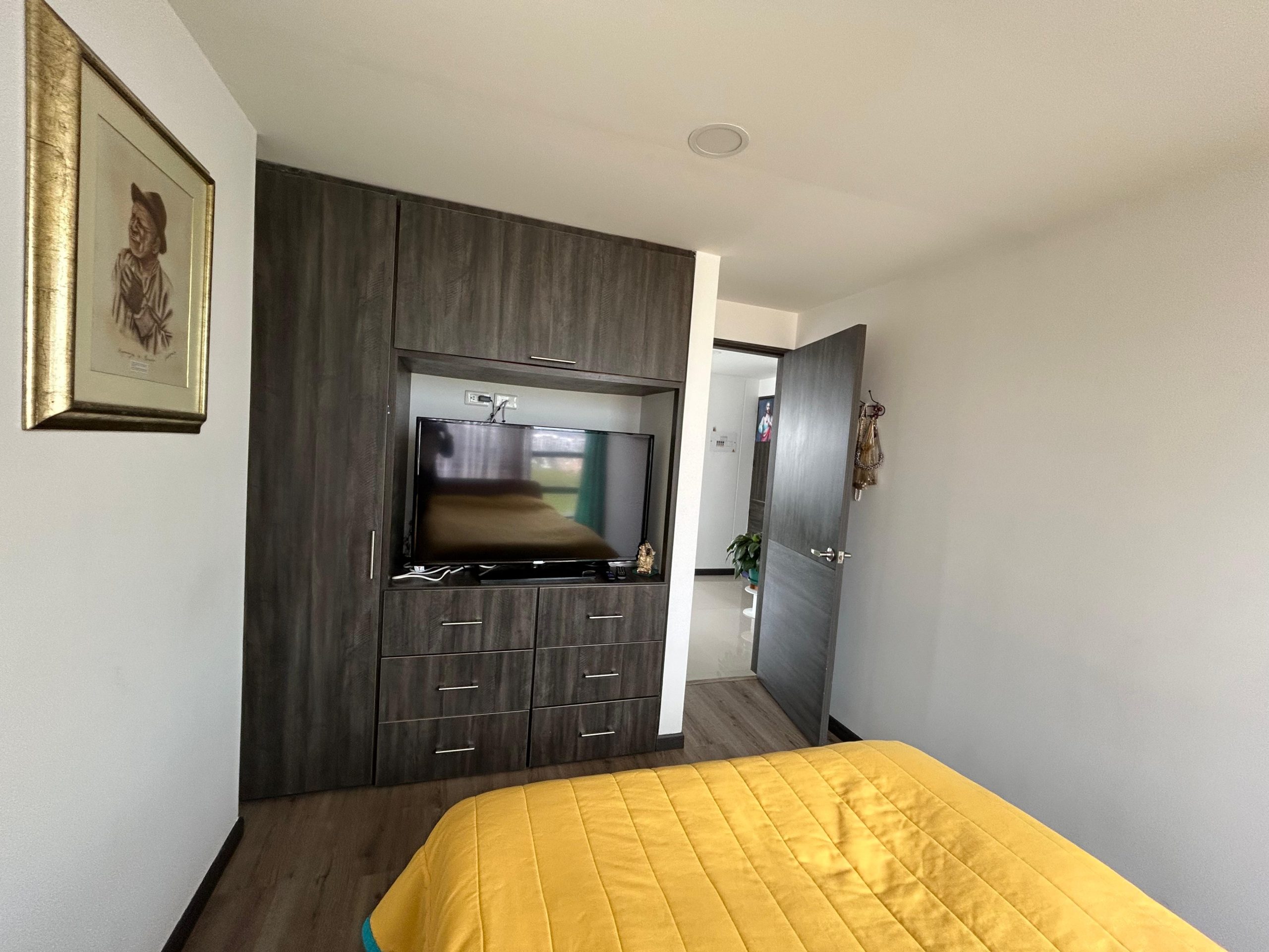 4d0f8f6e-8974-48bb-a56c-3bc5ad7d9120