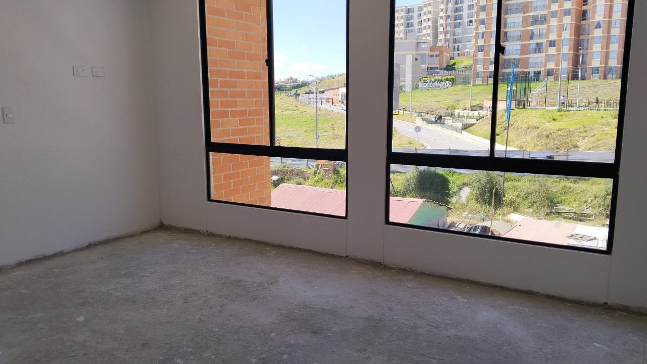 651491ba-2f1b-4f80-8650-701c5ba098d0