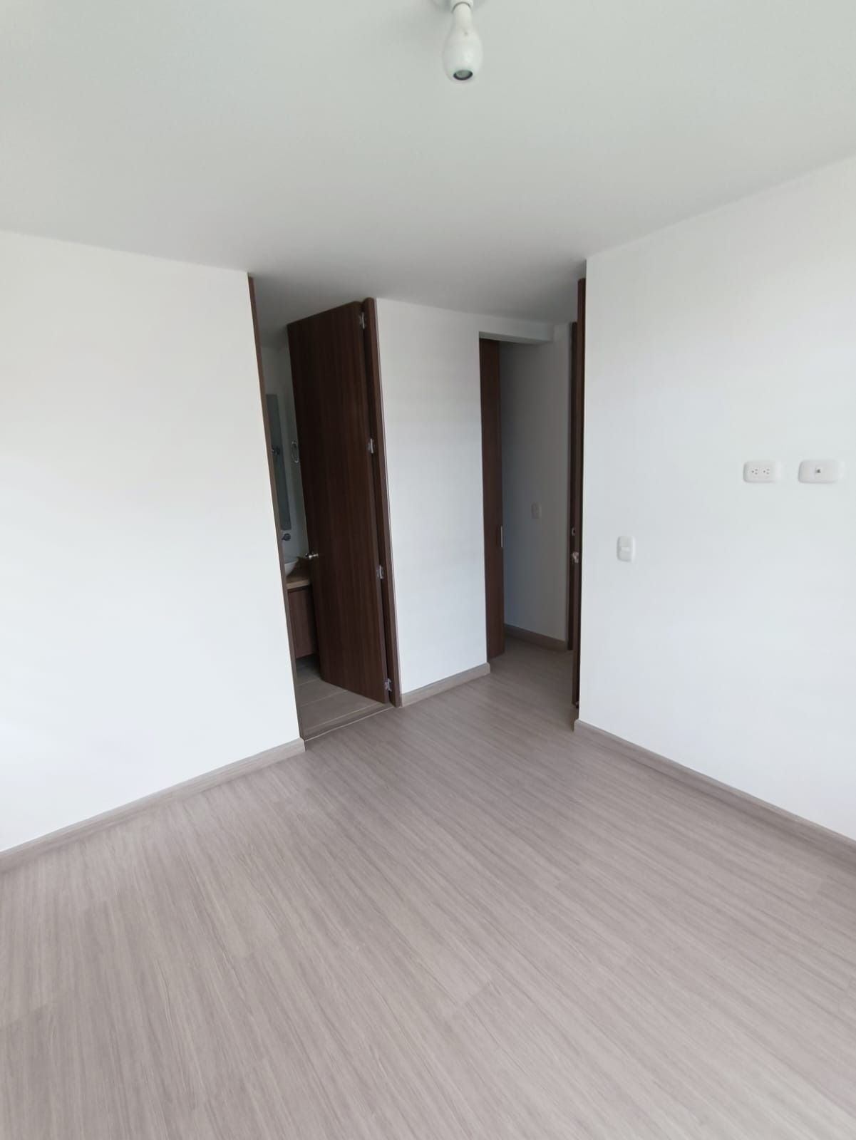 103fa561-bb25-44d9-907a-d040dad8f908