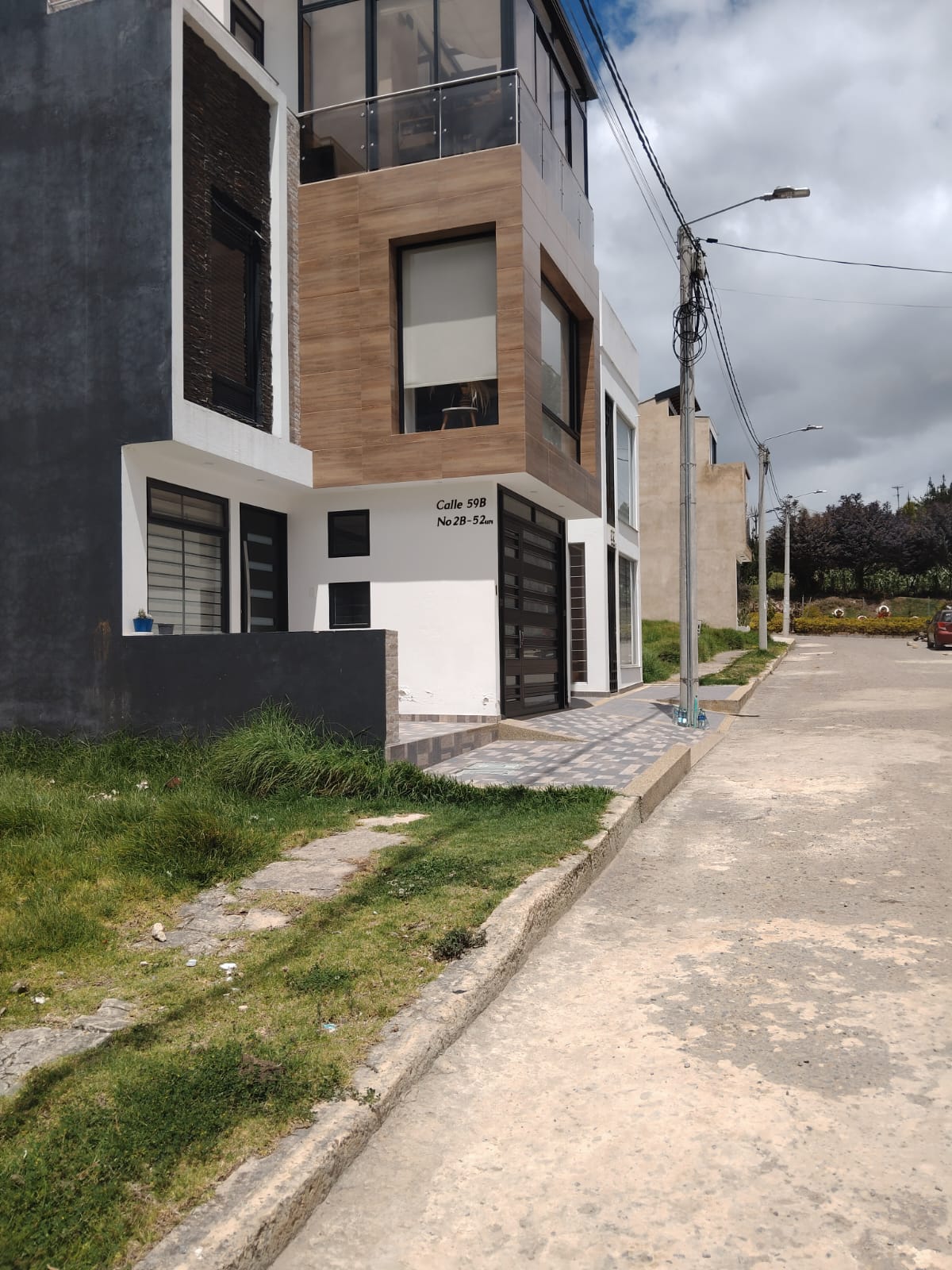 1e4b64a9-b517-4b02-a370-50e3f187a6c2