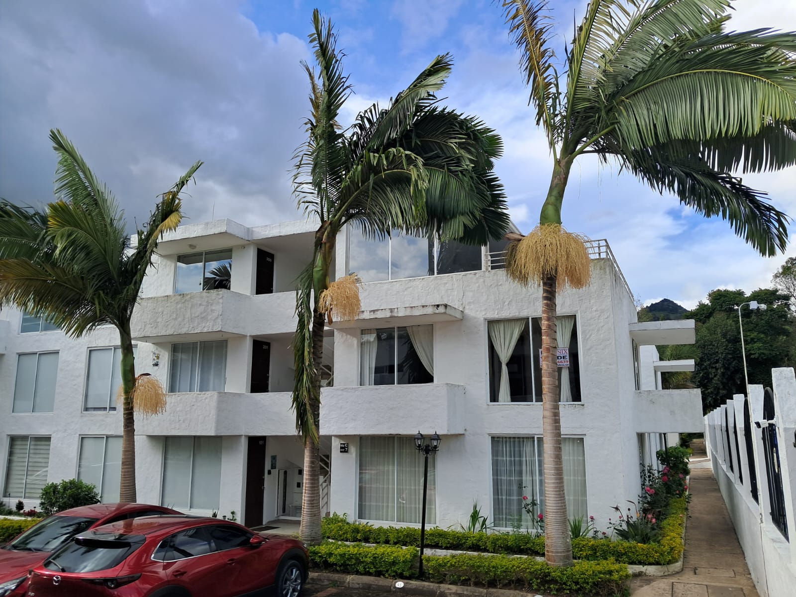 2dc37165-6701-4120-8d59-400bf4157fc7