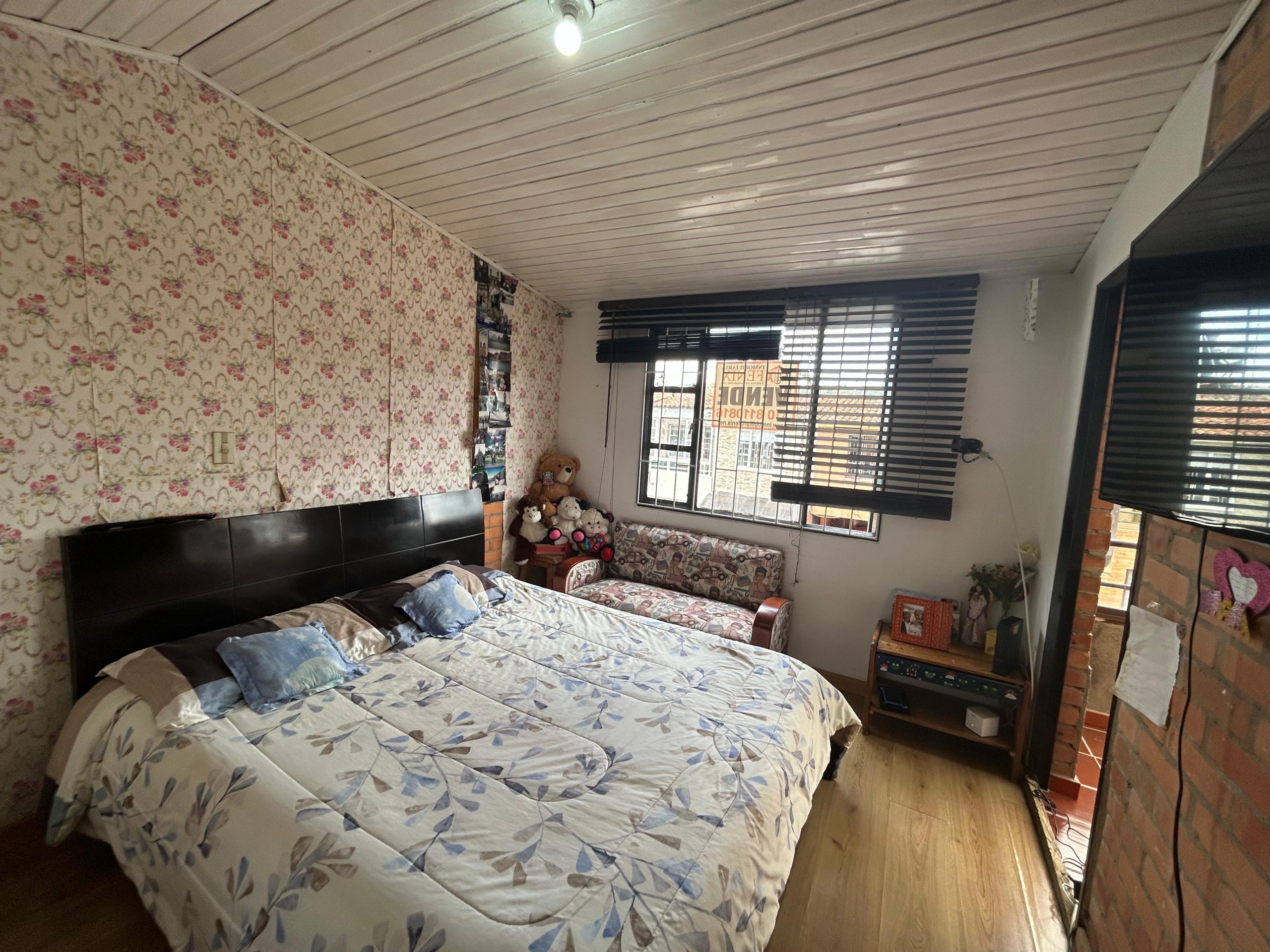 b28ca224-7890-4a05-9bac-f9d51f70f4d0