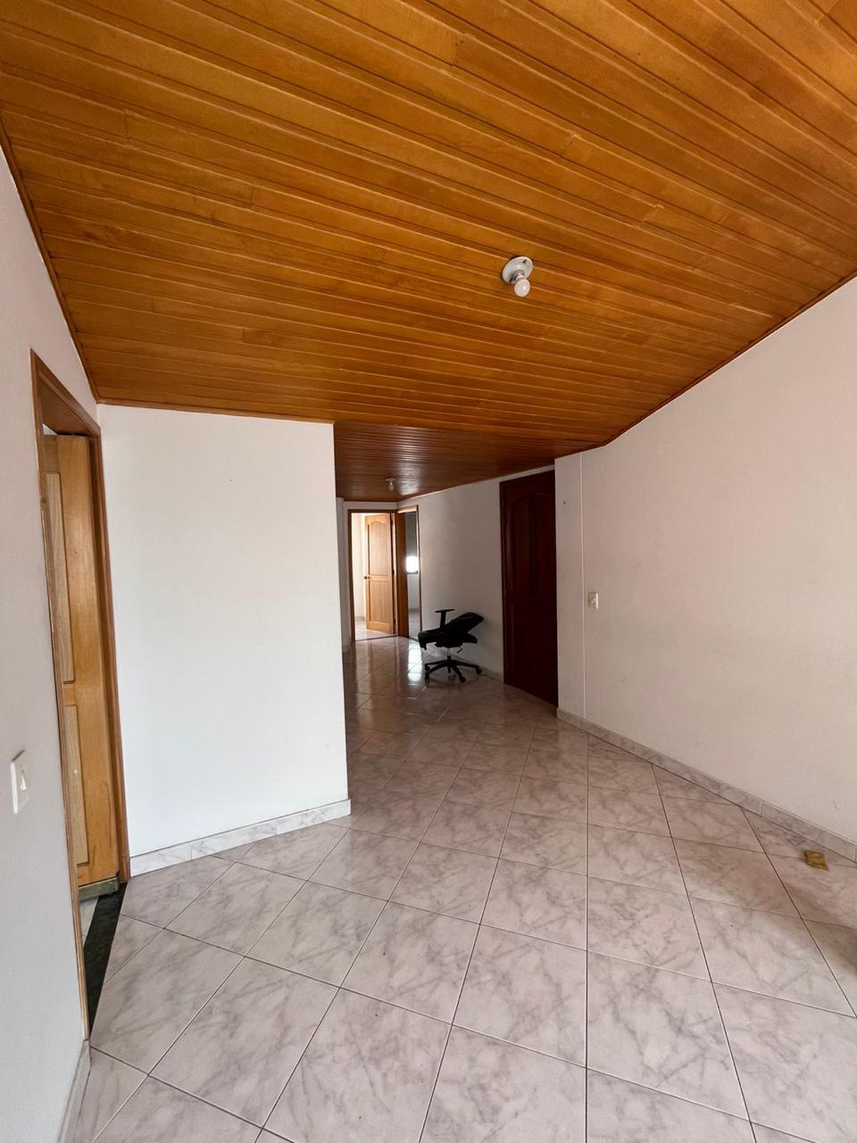 4c2056f9-629e-4035-8304-a5d2c161face