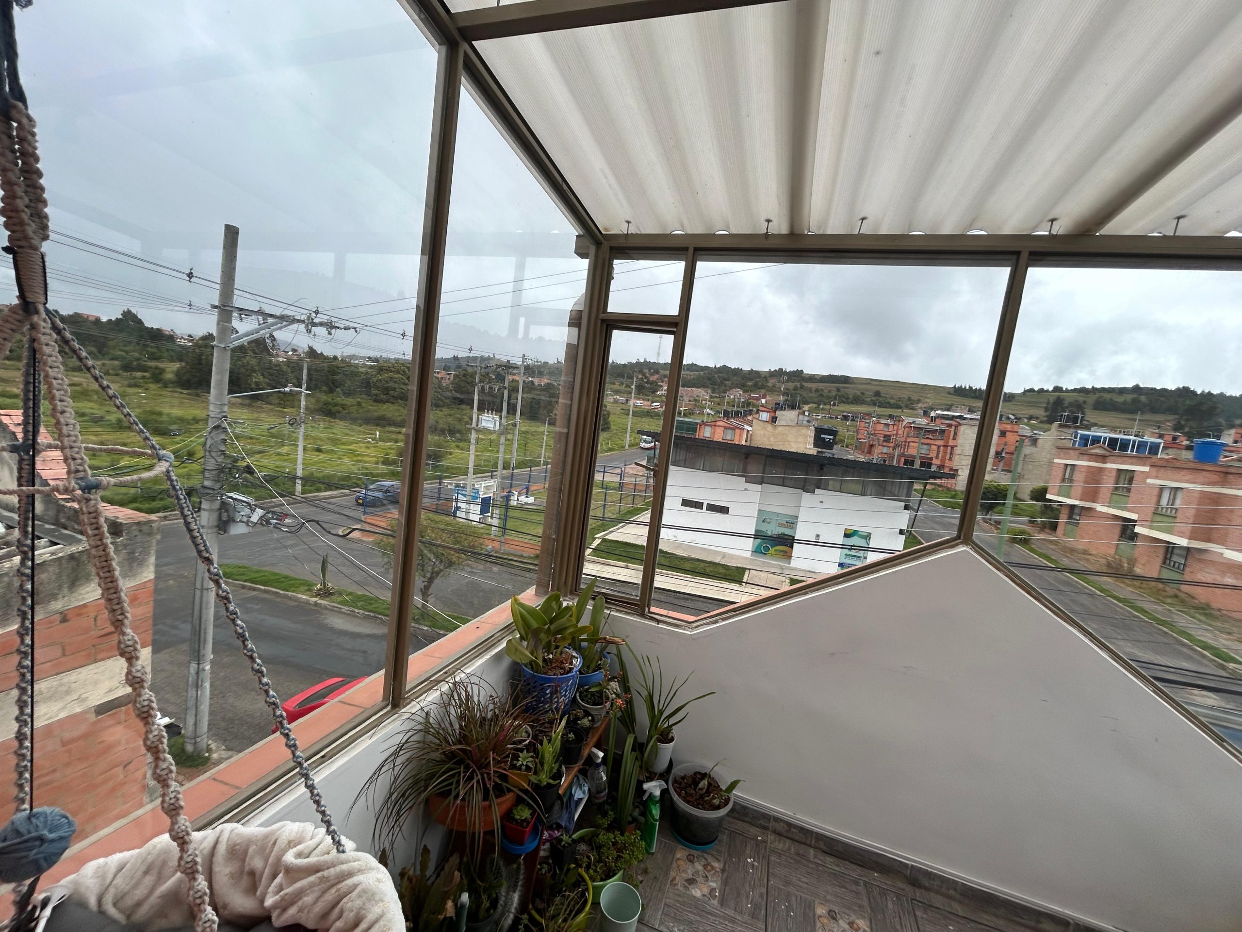 9a798c02-be7c-438c-b53c-19084924130a