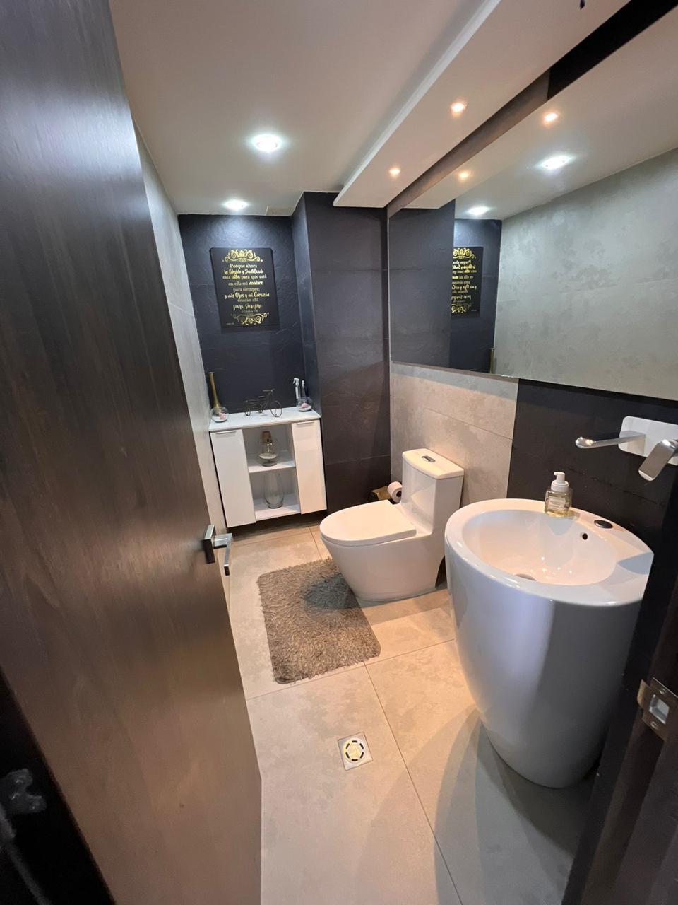 06b77585-4226-4a1e-bcb0-3a2e4ac52a49