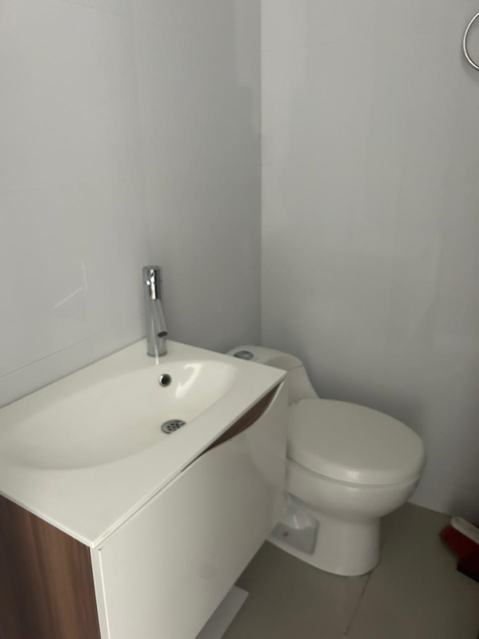 8a1da802-4967-4ba5-94ad-7c3f3829cadb