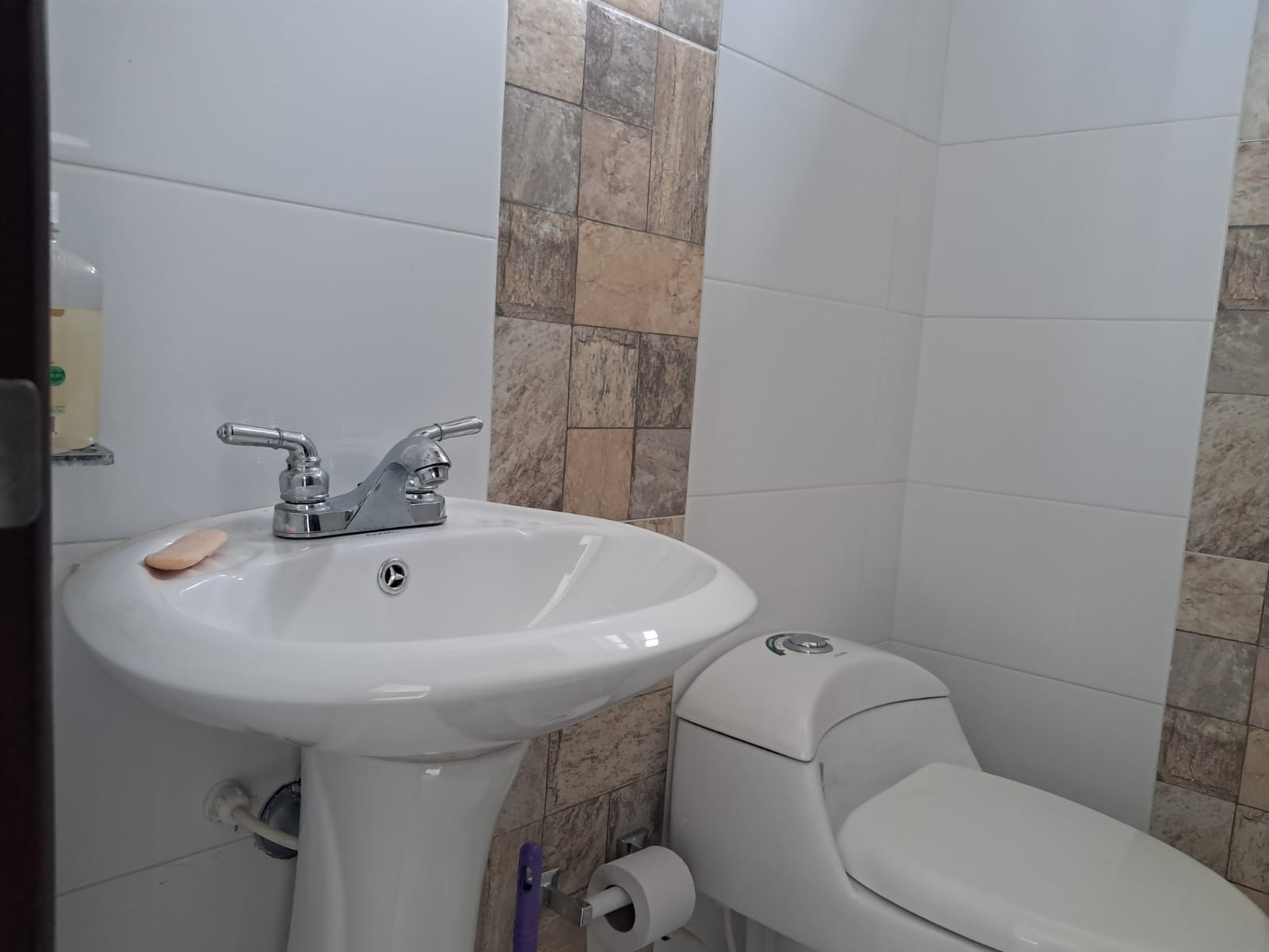 9254ece2-275b-43a3-b3c7-ce63966b3b4f