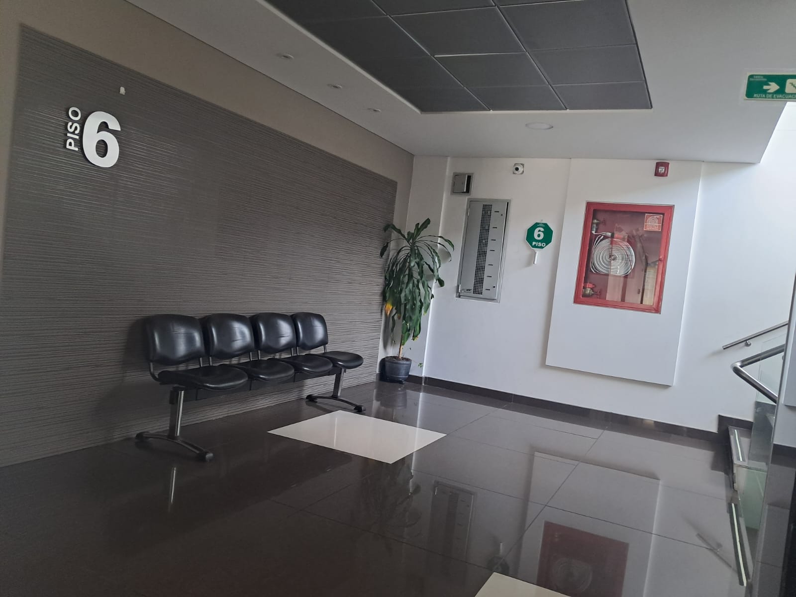 Oficina en venta, centro de Tunja.