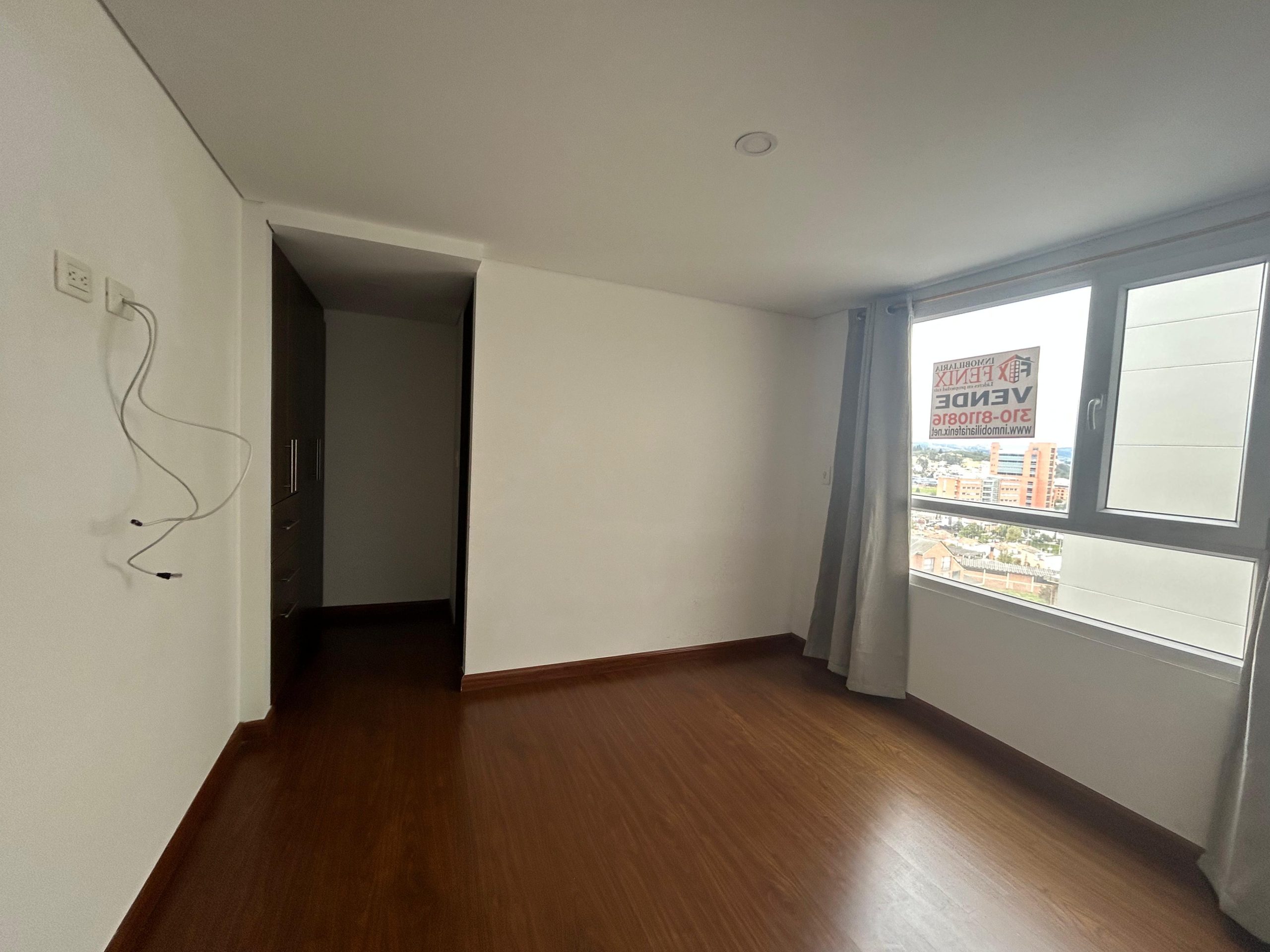 e8cd8077-4c44-4e3d-aee9-976eb6f1388b