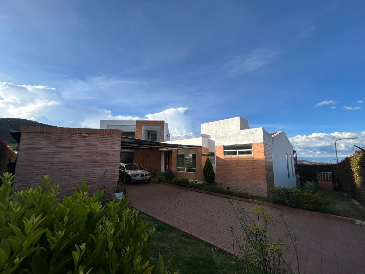 ff894601-9b39-459b-a582-f1c386425e5c