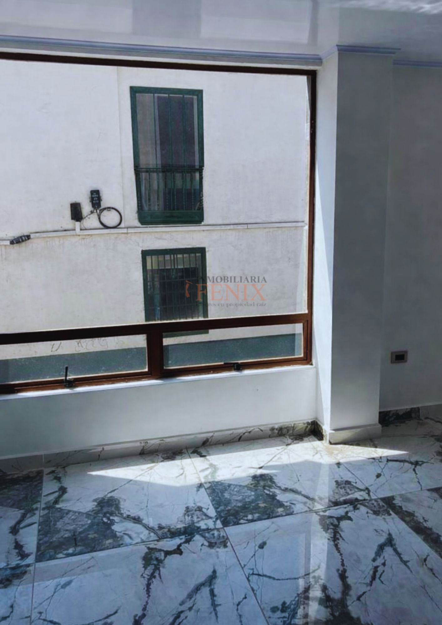 En venta local u oficina para 3 puestos de trabajo, sector centro de Tunja.