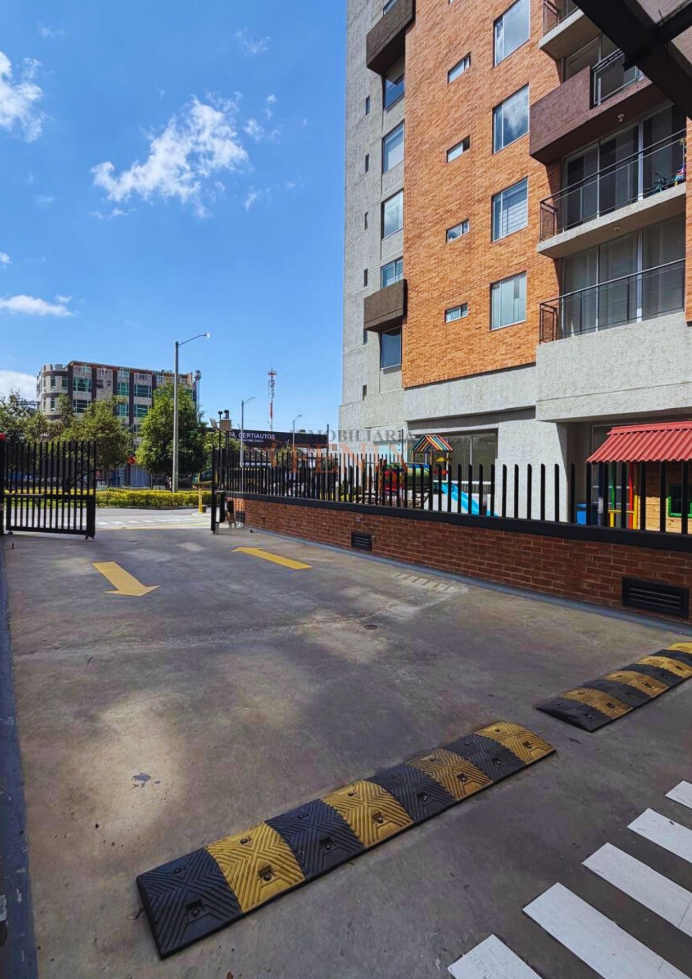 Apartamento en venta, San Antonio, sector calle 183; Bogotá.