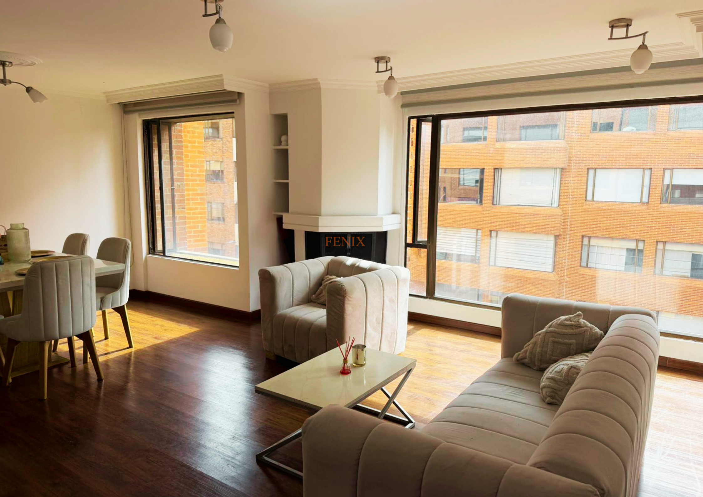 Apartamento en venta más apartaestudio, sector Chicó Norte; Bogotá.