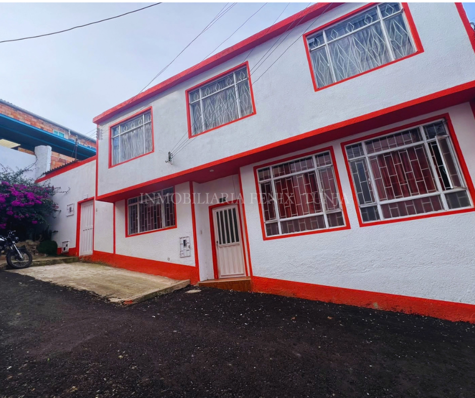 Casa de 2 Niveles en venta, Sector Centro de Tunja.